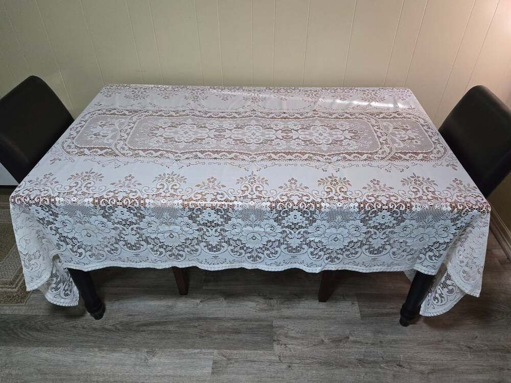 Vintage White Lace Floral Rectangular Tablecloth 60" x 102"